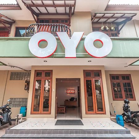 Oyo 1990 Kost Kuningan Executive Boading House Setiabudi Jakarta Eksteriør bilde