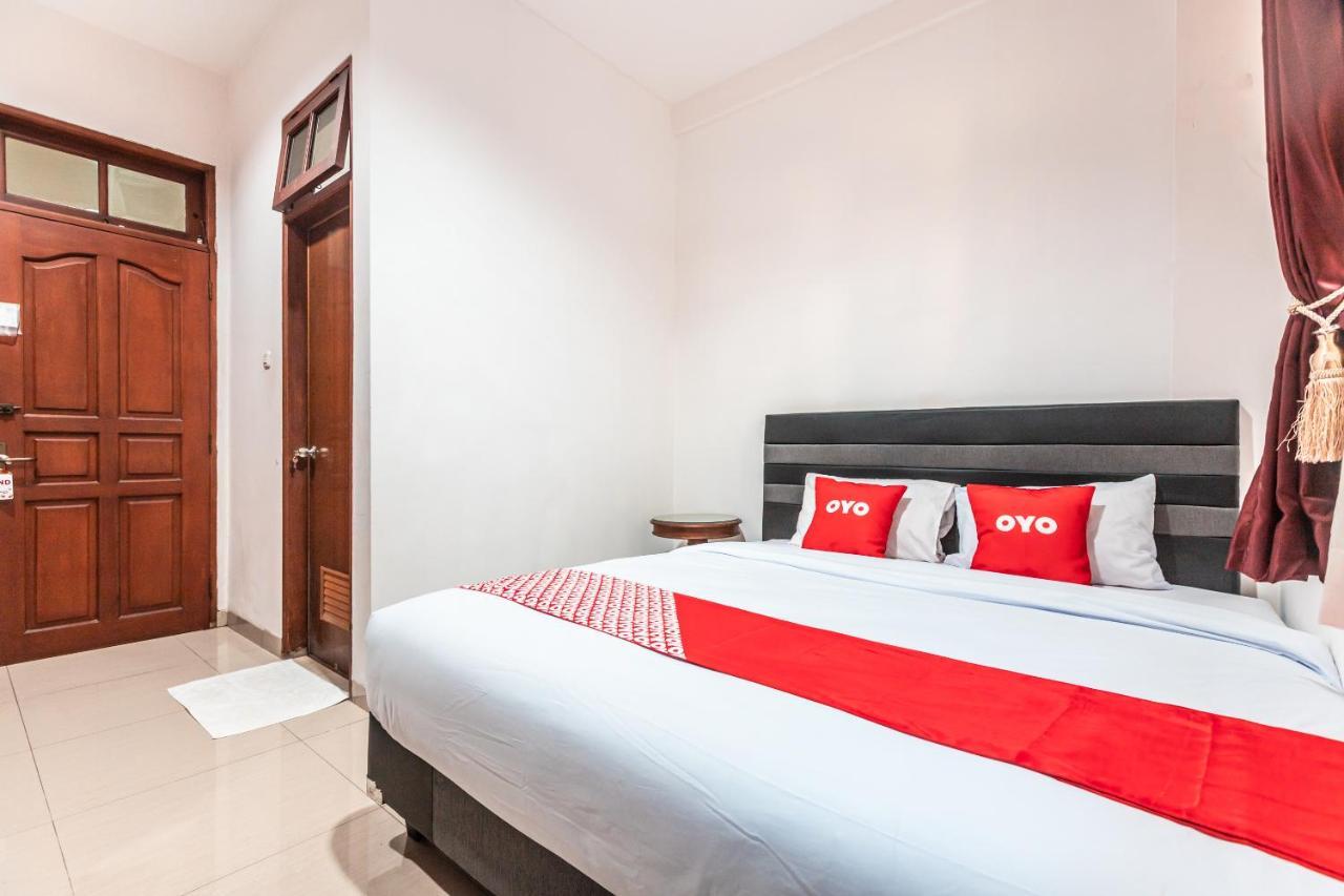 Oyo 1990 Kost Kuningan Executive Boading House Setiabudi Jakarta Eksteriør bilde