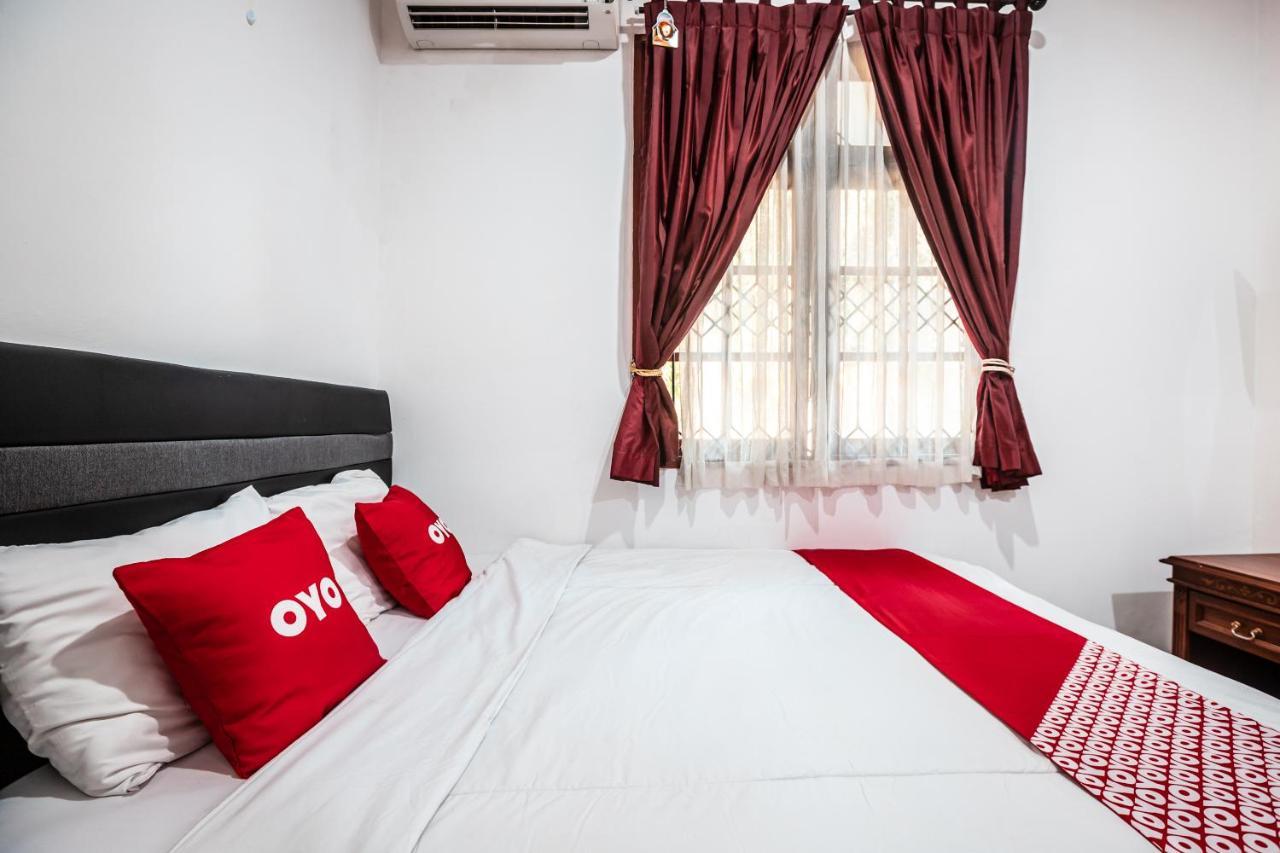 Oyo 1990 Kost Kuningan Executive Boading House Setiabudi Jakarta Eksteriør bilde