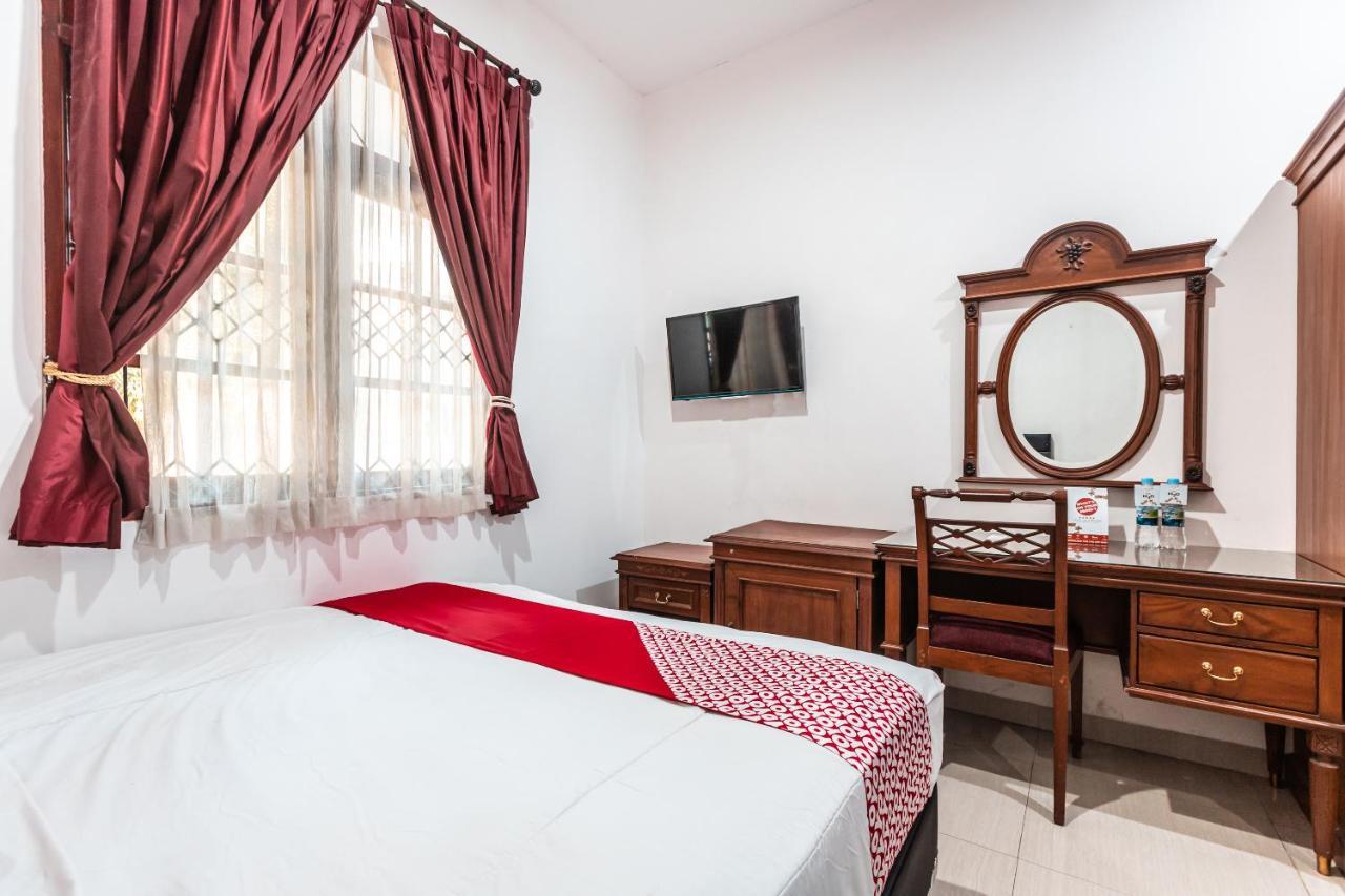 Oyo 1990 Kost Kuningan Executive Boading House Setiabudi Jakarta Eksteriør bilde