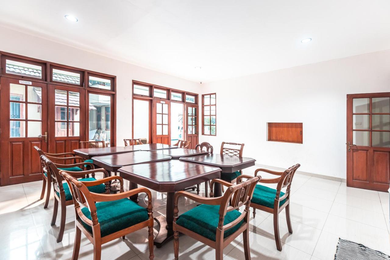 Oyo 1990 Kost Kuningan Executive Boading House Setiabudi Jakarta Eksteriør bilde