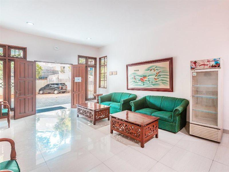 Oyo 1990 Kost Kuningan Executive Boading House Setiabudi Jakarta Eksteriør bilde