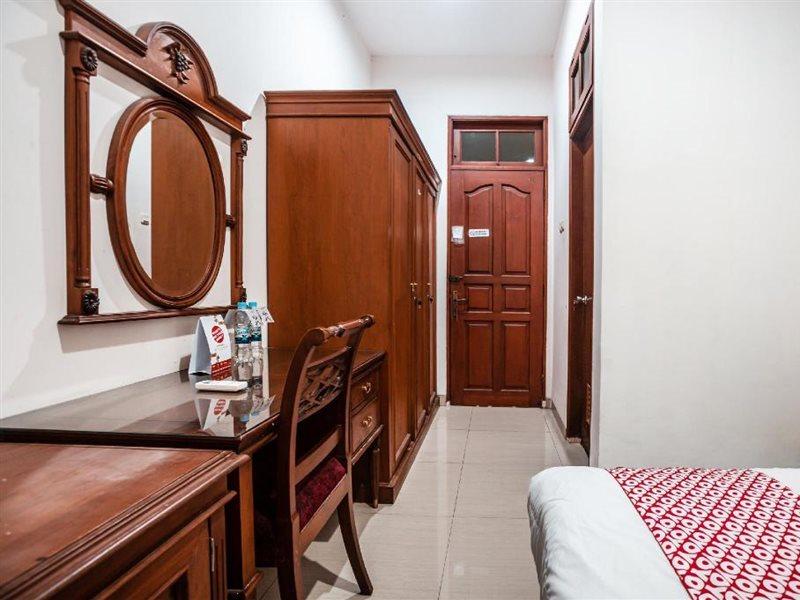 Oyo 1990 Kost Kuningan Executive Boading House Setiabudi Jakarta Eksteriør bilde