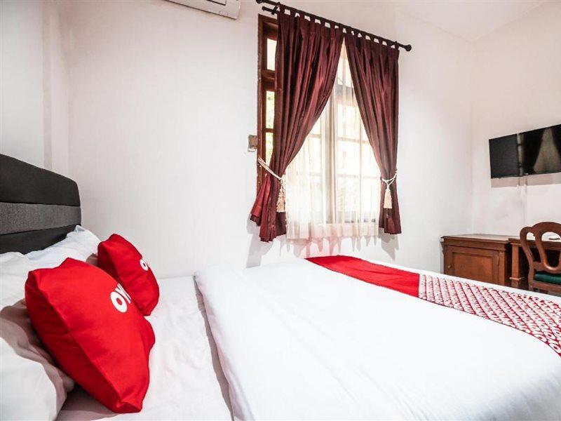 Oyo 1990 Kost Kuningan Executive Boading House Setiabudi Jakarta Eksteriør bilde