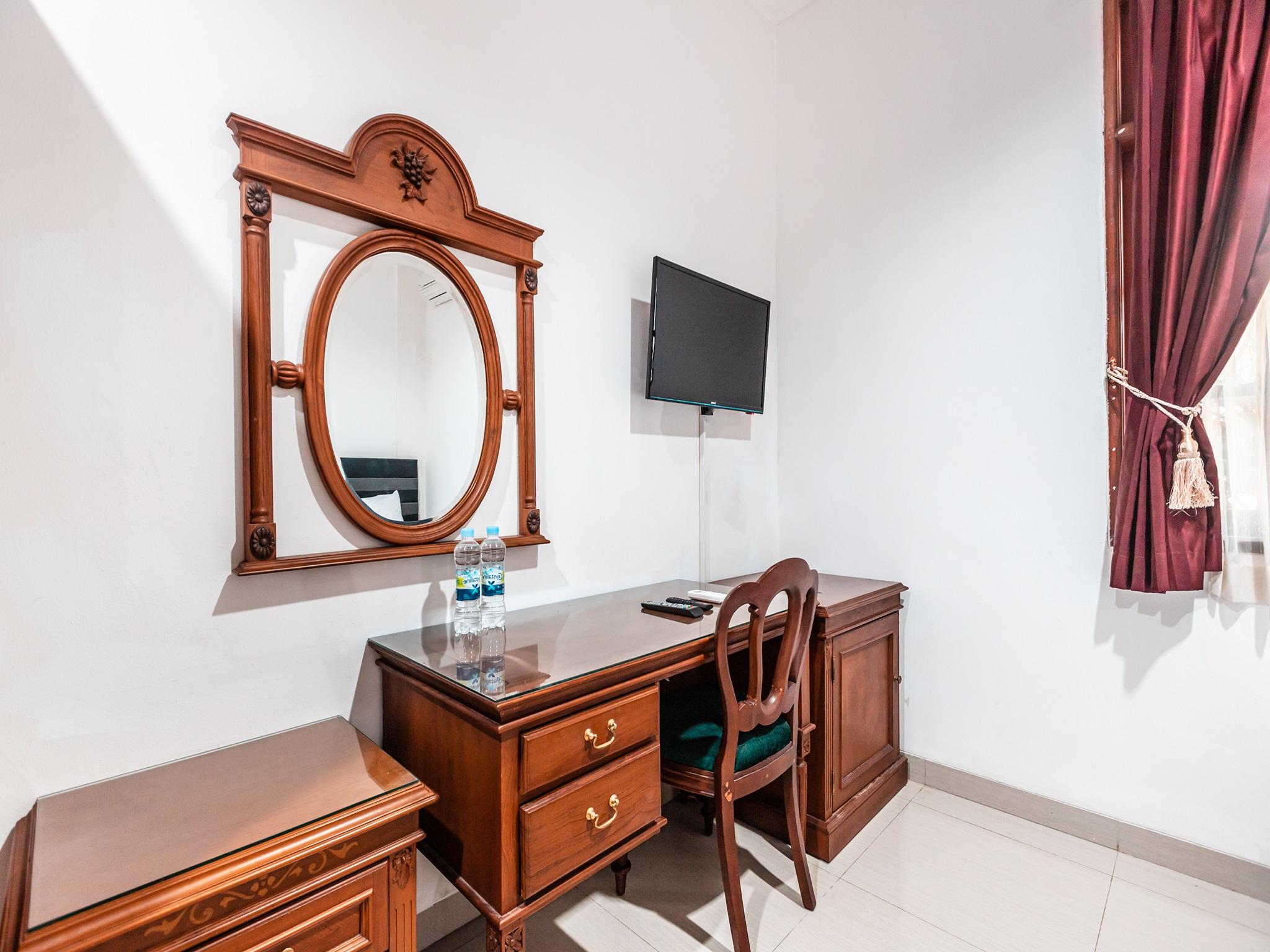 Oyo 1990 Kost Kuningan Executive Boading House Setiabudi Jakarta Eksteriør bilde